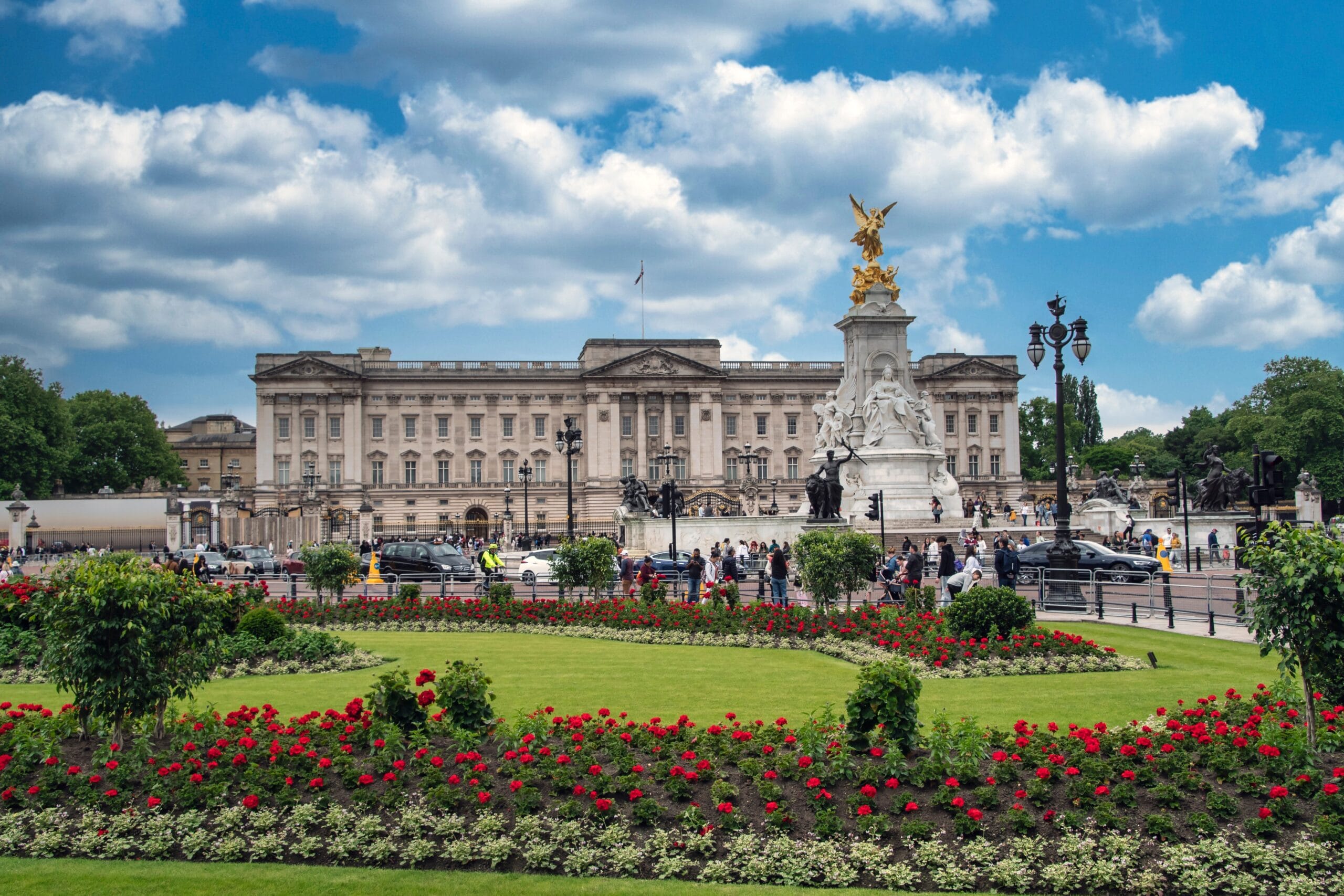 London Hotels Near Buckingham Palace for a Royal-Landmark Stay in Prime Central London