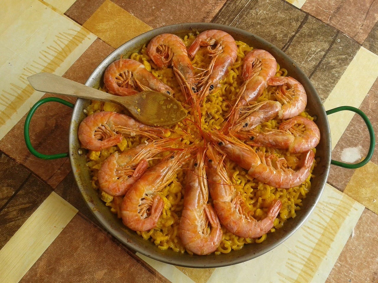 Seafood fideuà in Barcelona