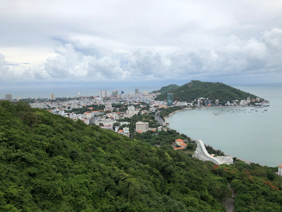 Cat Ba Island hotel area